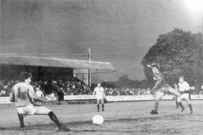 Leg End: Garry Johnson gets the Shots' vital first-leg winner against Bolton (Photo: http://www.mselliott.plus.com/)