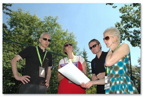 Canadian Trip: Chumbawamba learn their lines at a Calgary folk festival in 2007 (Photo: http://www.chumba.com/)