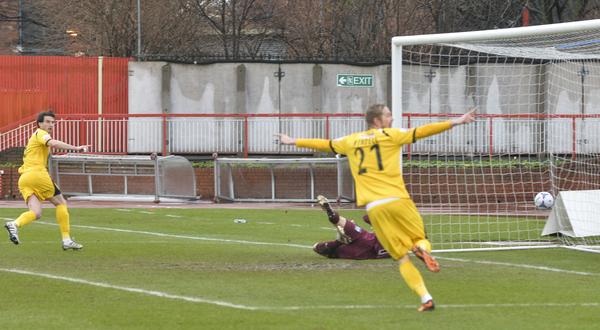 Tyne Team: John Nutter's early goal is apreciated by Scott Rendell (Photo: David Holmes)