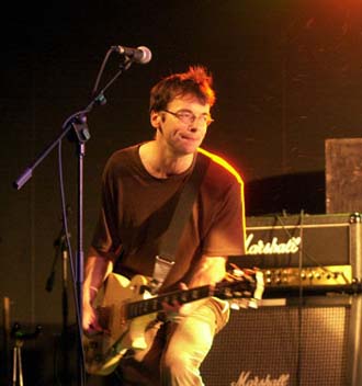 Dee Factor: Damian O'Neill in action with The Everlasting Yeah