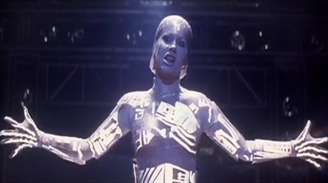 Glass Act: Hazel on the Eighth Day (Copyright: Paramount)