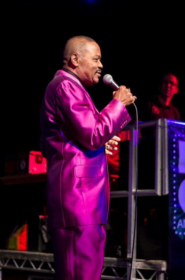 Lonely Game: Eddie Holman at 53 Degrees, with Glenn Walker-Foster looking on (Photo copyright: Ruth Hornby 2014)