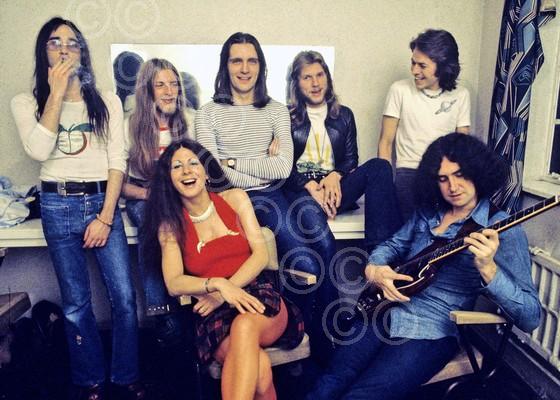 Vingar Joe: Elkie Brooks at Aylesbury Civic Centre in late 1972 with her former band, including Pete Gage and Robert Palmer (Photo: Brian Cooke Redferns / http://briancooke.e-printphoto.co.uk/)