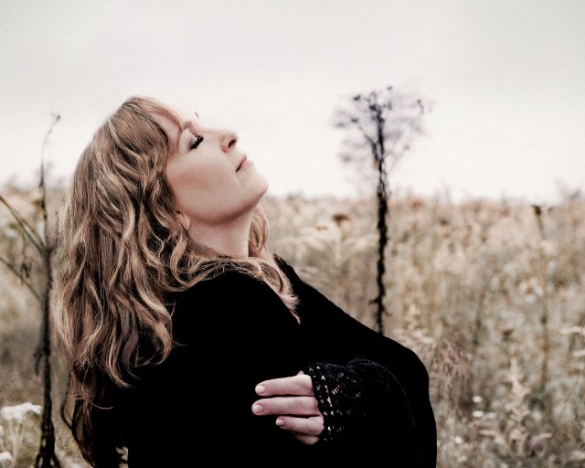 Cinematic Tales: Gretchen Peters (Photo: http://www.gretchenpeters.com/)