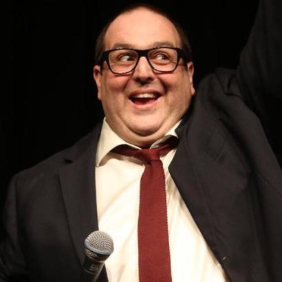 Justin Live: Mr Moorhouse at the mic.