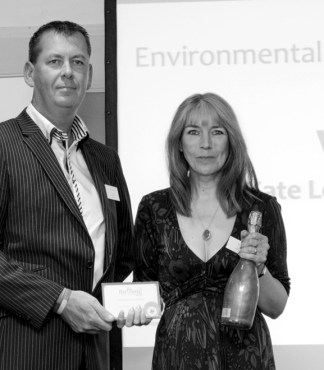 Going Green: Kate receives the Environmental Mum of the Year accolade at the BizMums Awards (Photo: http://www.katelongbooks.com/)
