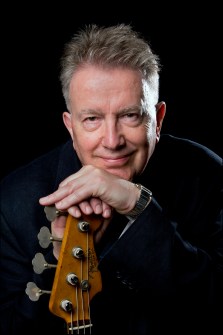 Bass Instinct: Tom Robinson (© Jill Furmanovsky/rockarchive.com)