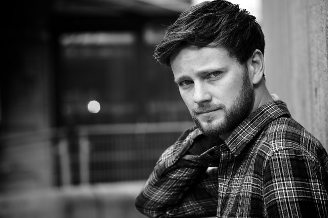 Pledge Artist: Elliott Morris (Photo copyright: Vanessa Haines Photography) 